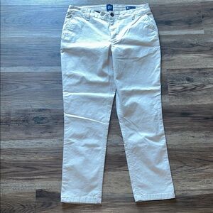 Gap Women’s Cream Khaki Pants